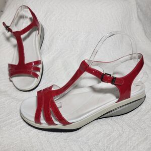 MBT‎ Shoes Crimson Sadiki Patent T-strap Rocker Sandal Size EU 40 US 9-9.5 EUC